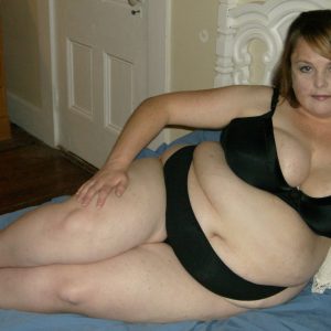 Ronde voluptueuse de Limoges attend ton appel pour une nuit de plaisir intense Aurore - rencontre-Ronde-Limoges