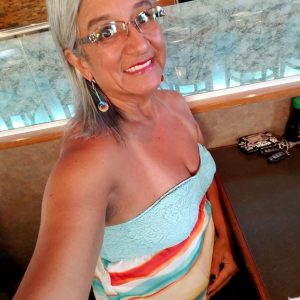 Bronzer en liberté sous le soleil de Béziers Simone - rencontre-Naturiste-Béziers