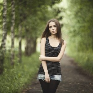 À la recherche d’une nouvelle connexion dans la douceur de la nudité Chloé - rencontre-Teen-Courbevoie